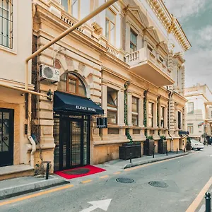 4* Hotel Eleven